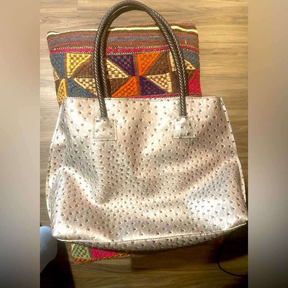 Tote, vegan leather.  Excellent condition